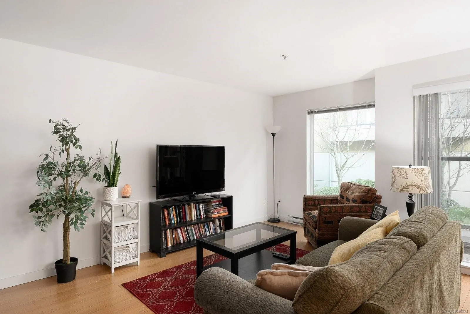 1405 Esquimalt Rd