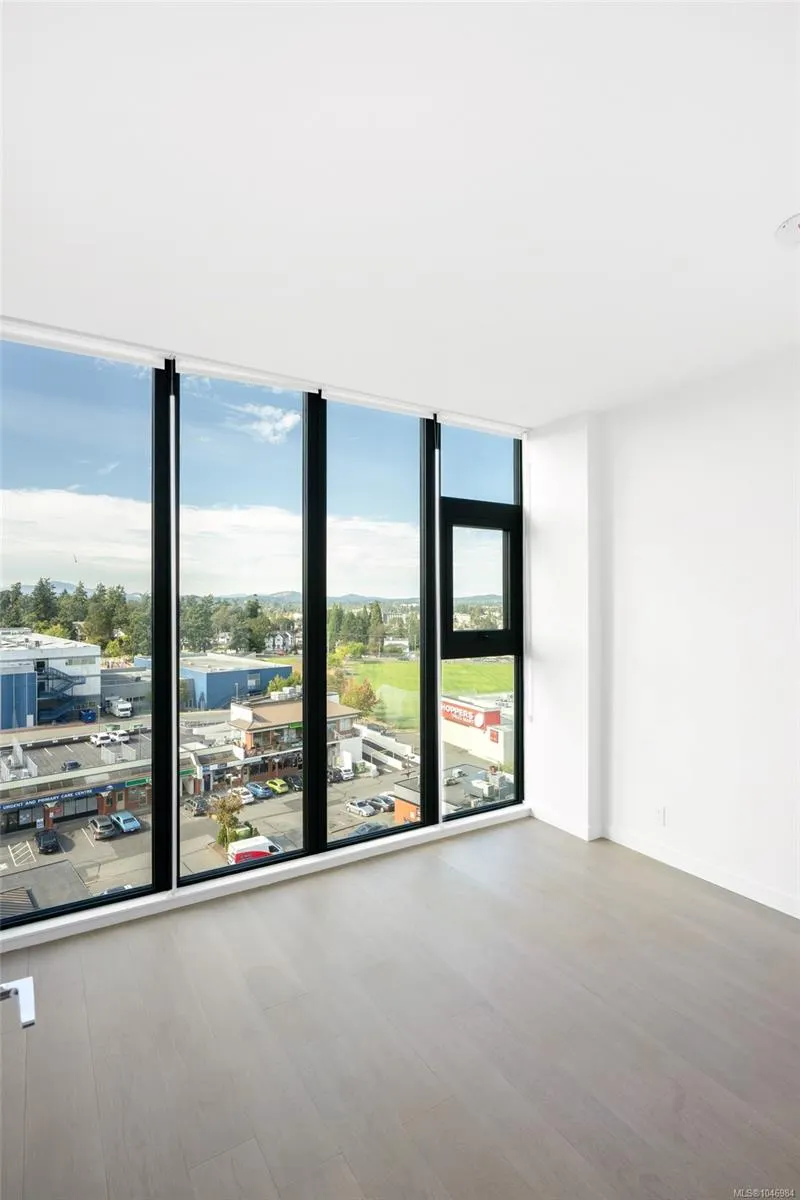 899 Esquimalt Rd