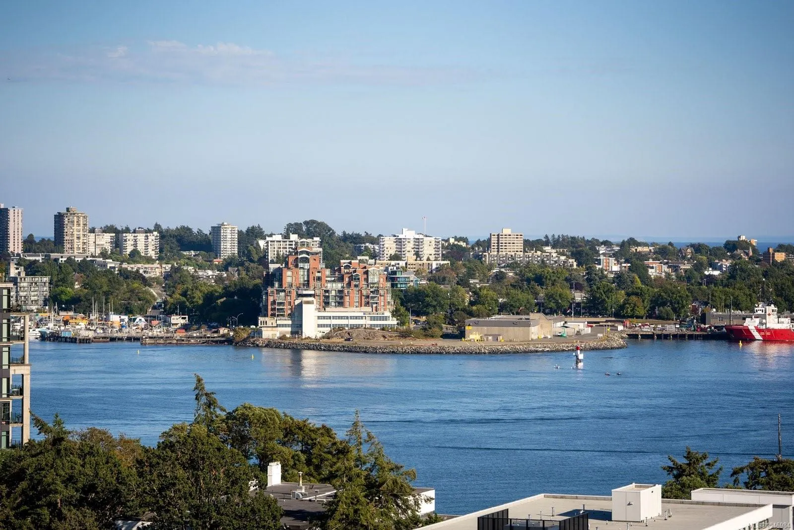 899 Esquimalt Rd