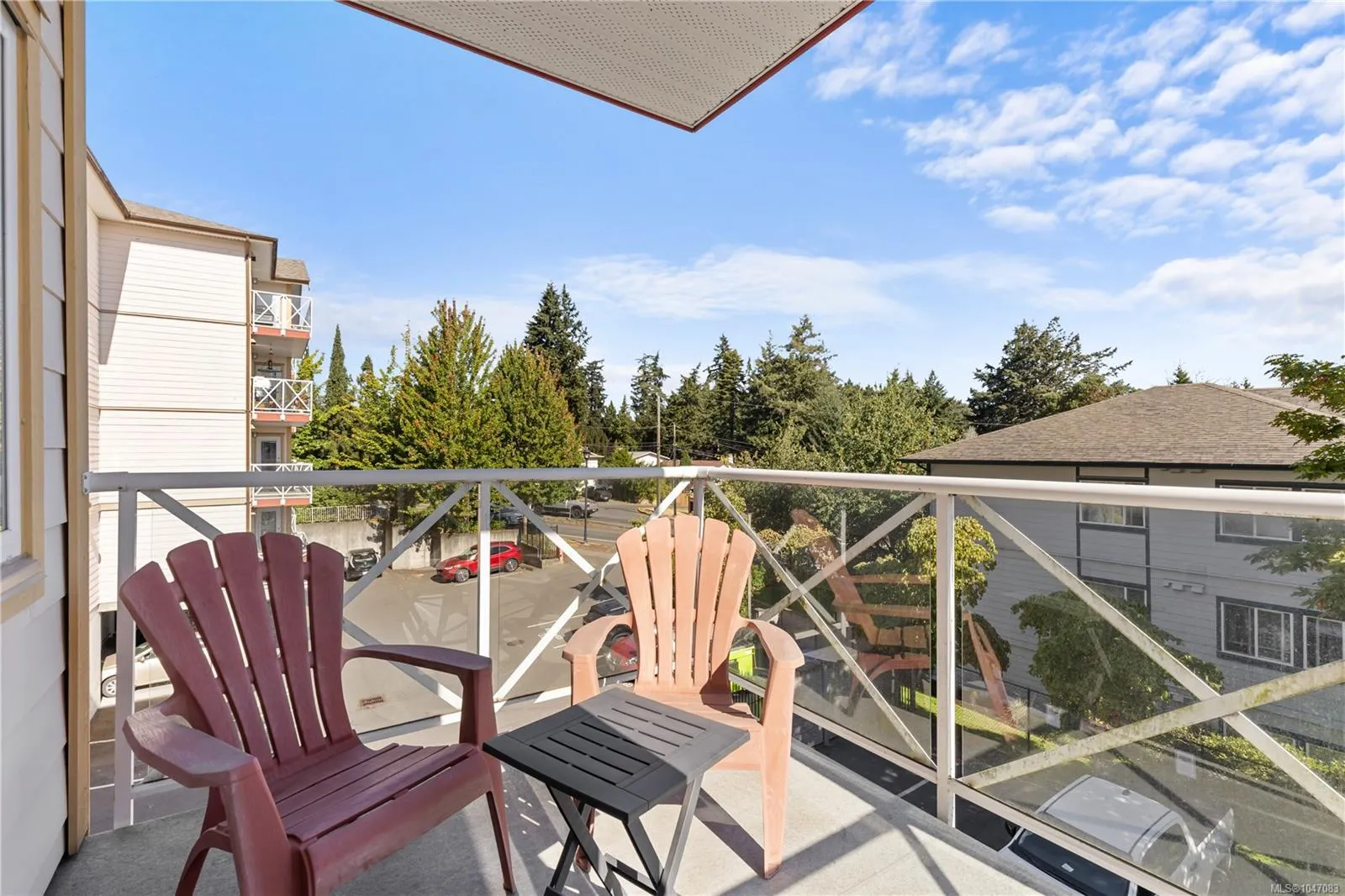 360 Goldstream Ave