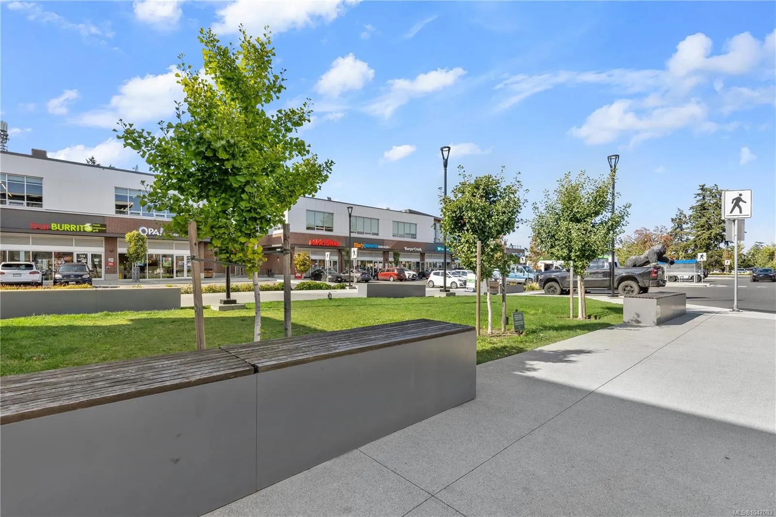 360 Goldstream Ave