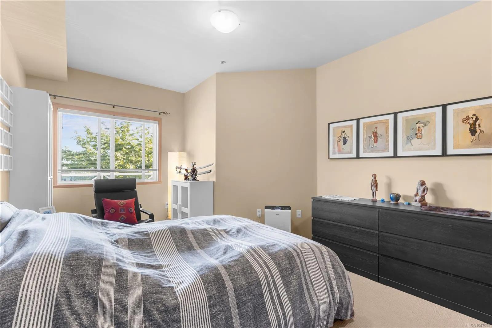 360 Goldstream Ave