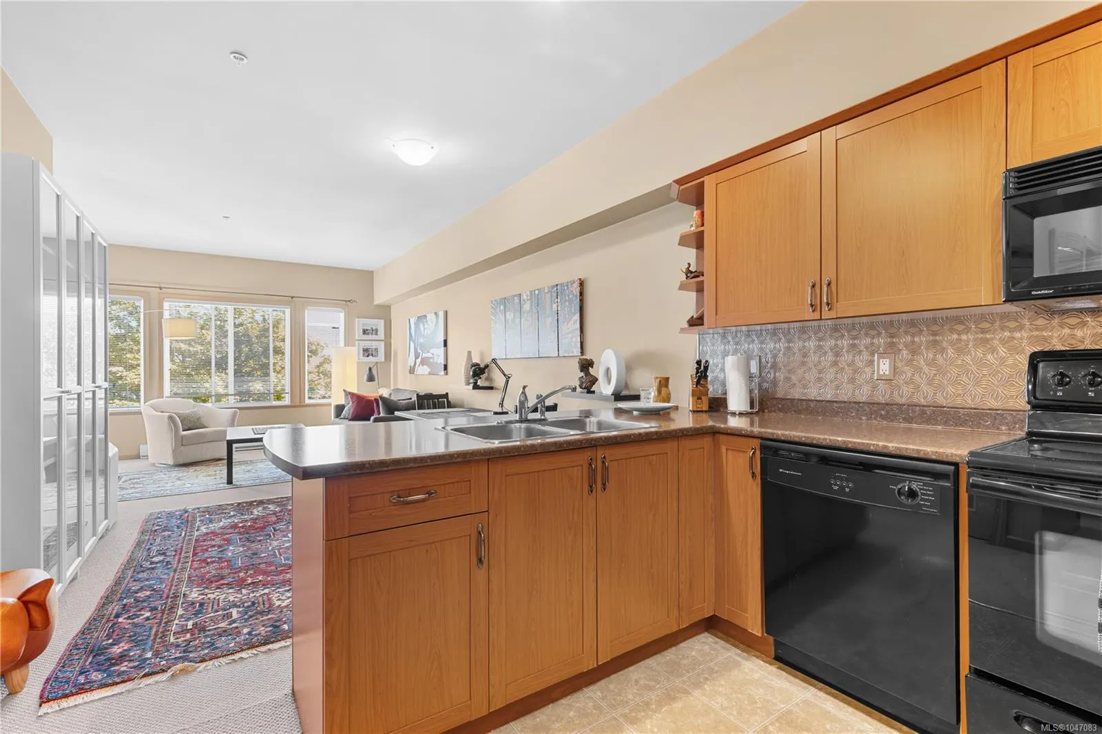 360 Goldstream Ave