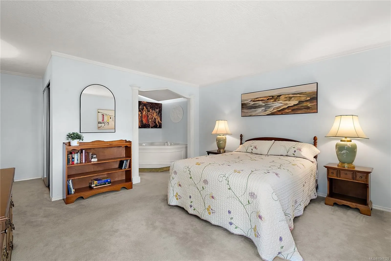 909 Admirals Rd