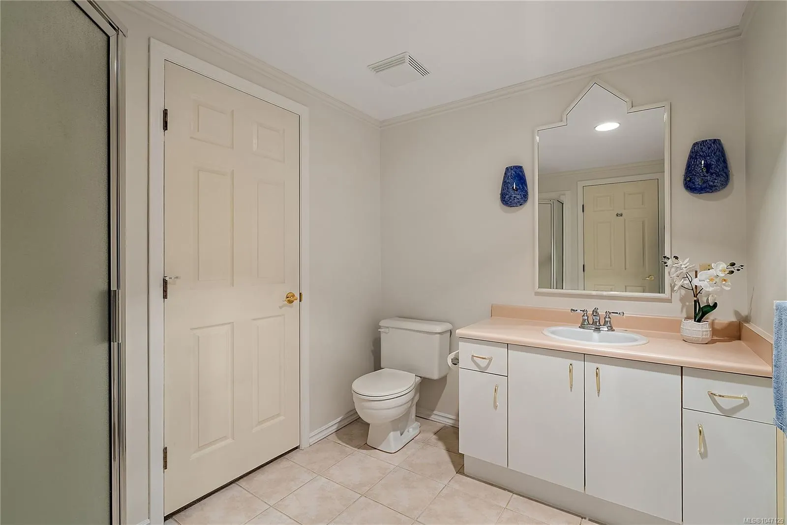 909 Admirals Rd