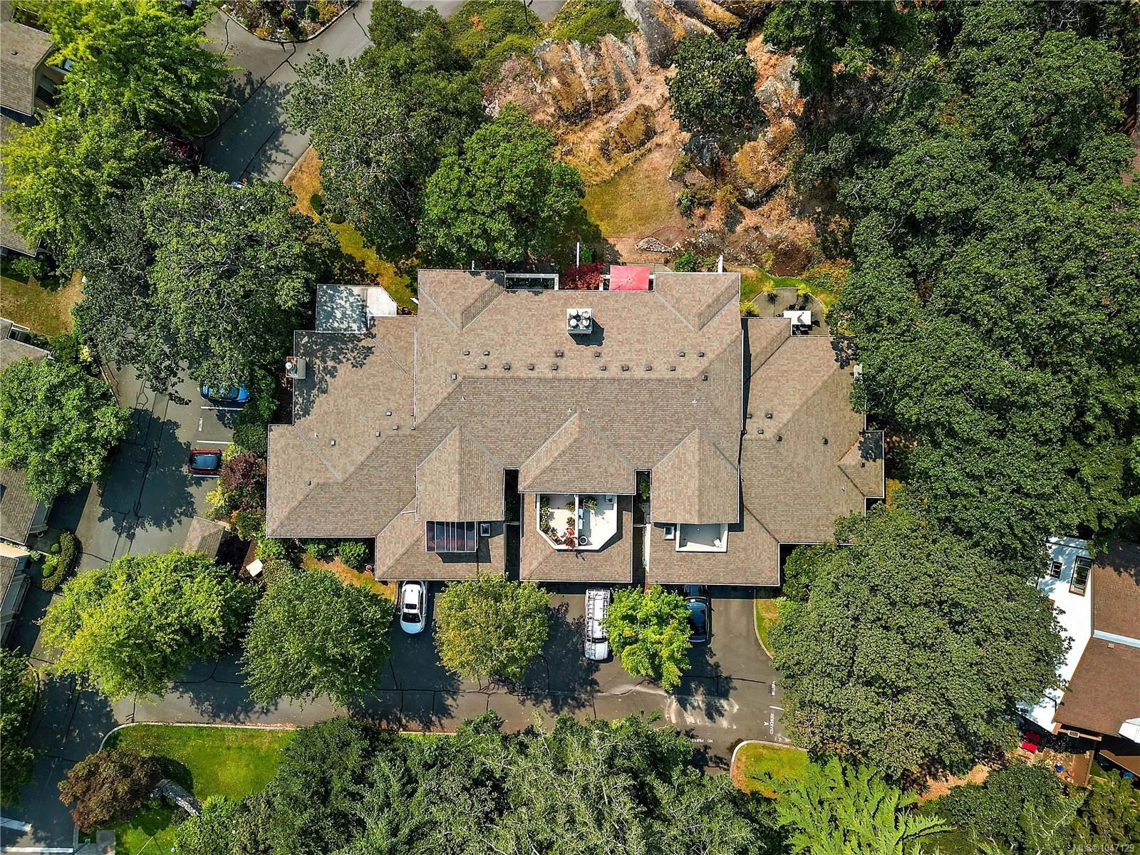 909 Admirals Rd