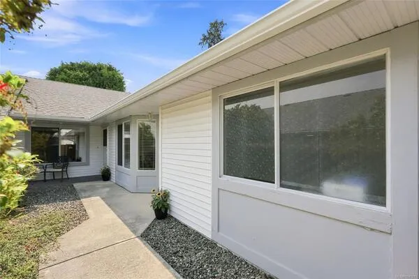 144 Fourth Ave E