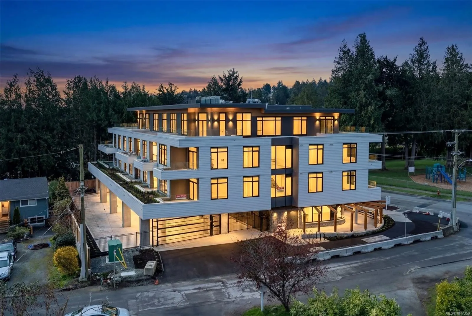 5229 Cordova Bay Rd