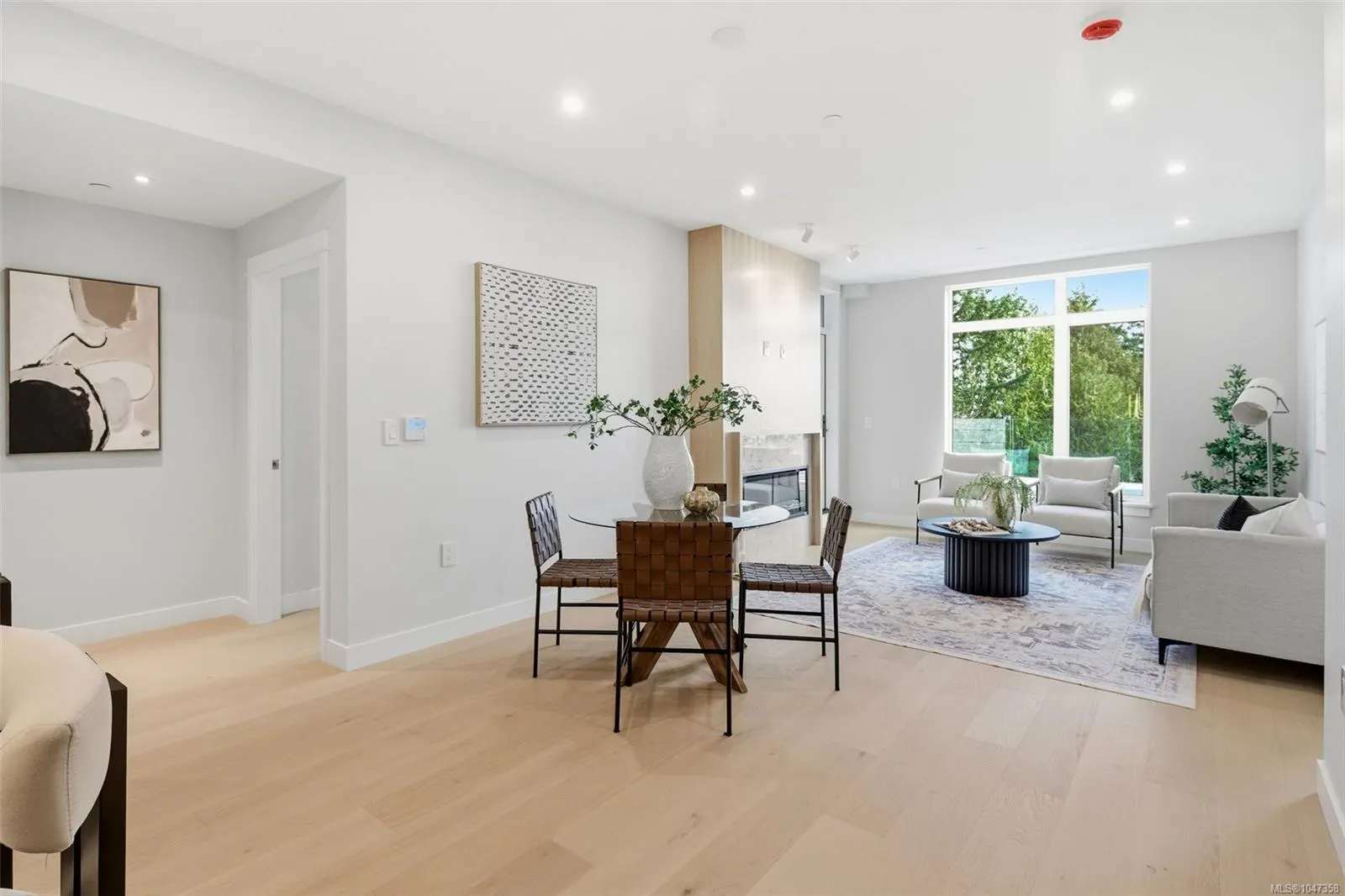 5229 Cordova Bay Rd