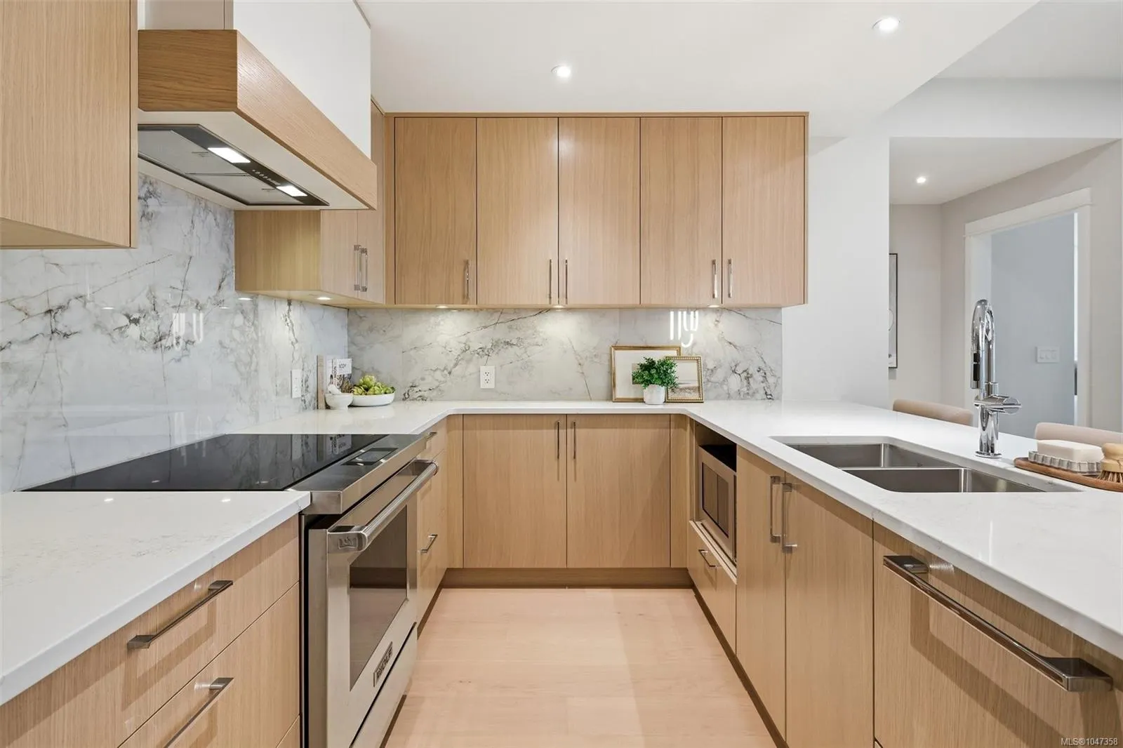 5229 Cordova Bay Rd