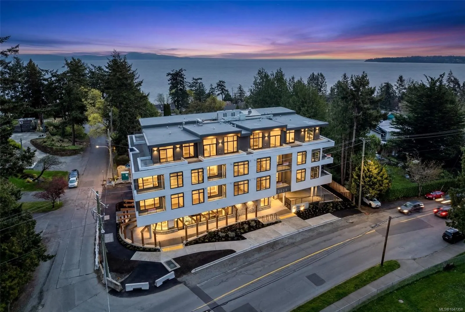 5229 Cordova Bay Rd