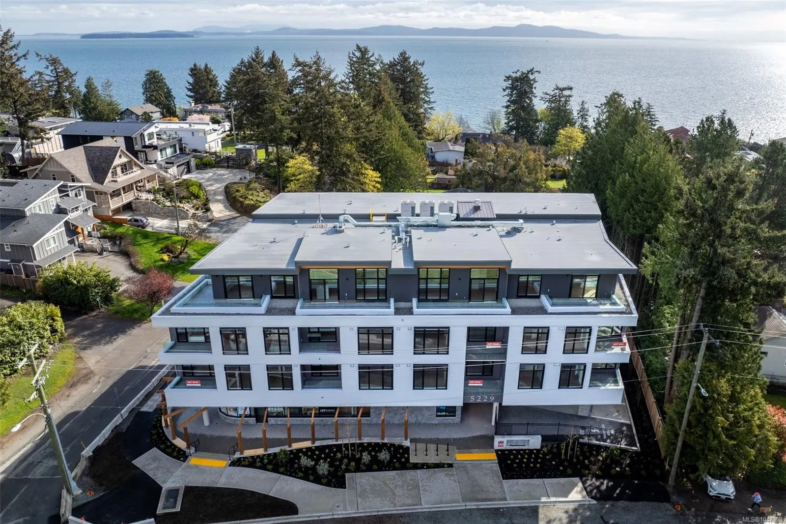 5229 Cordova Bay Rd