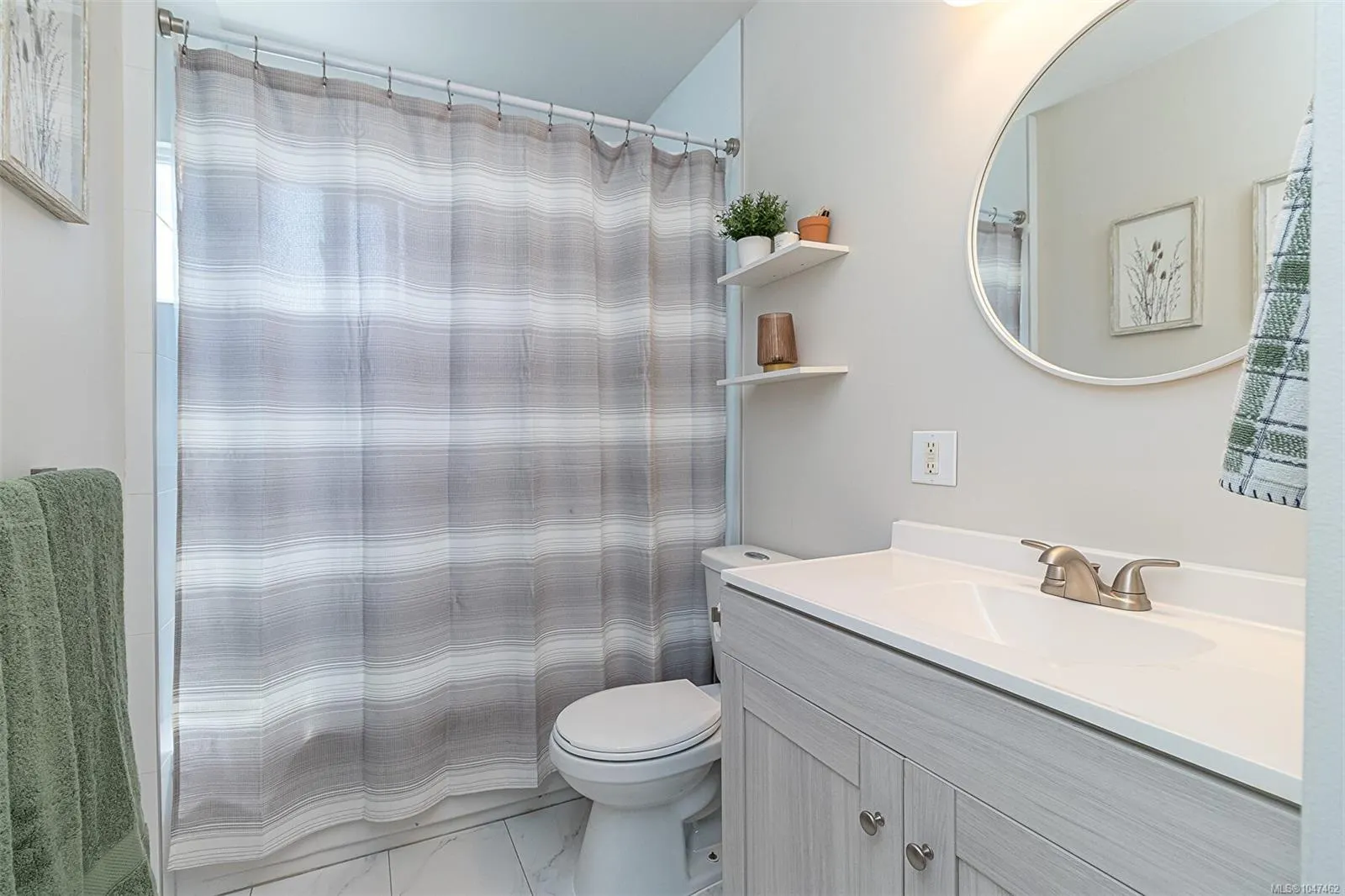 7675 East Saanich Rd