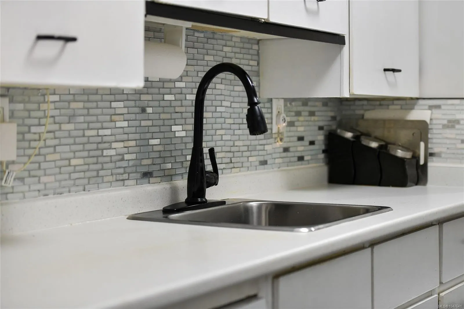 848 Esquimalt Rd