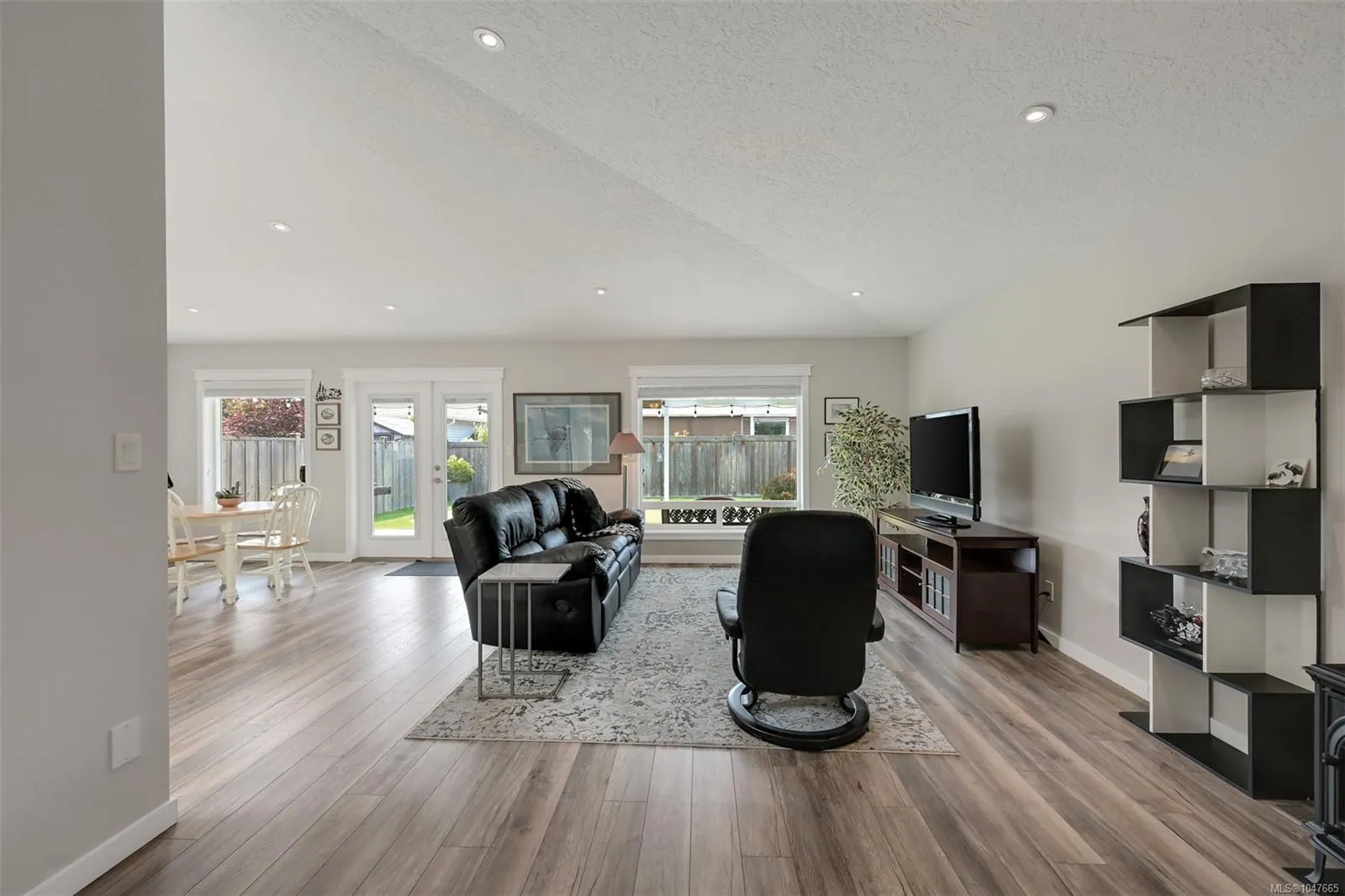 7586 Tetayut Rd