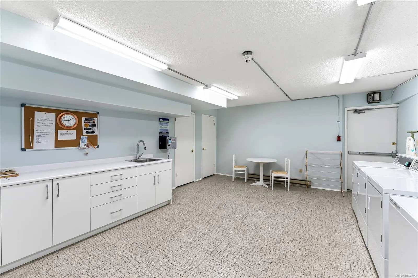 2125 Oak Bay Ave
