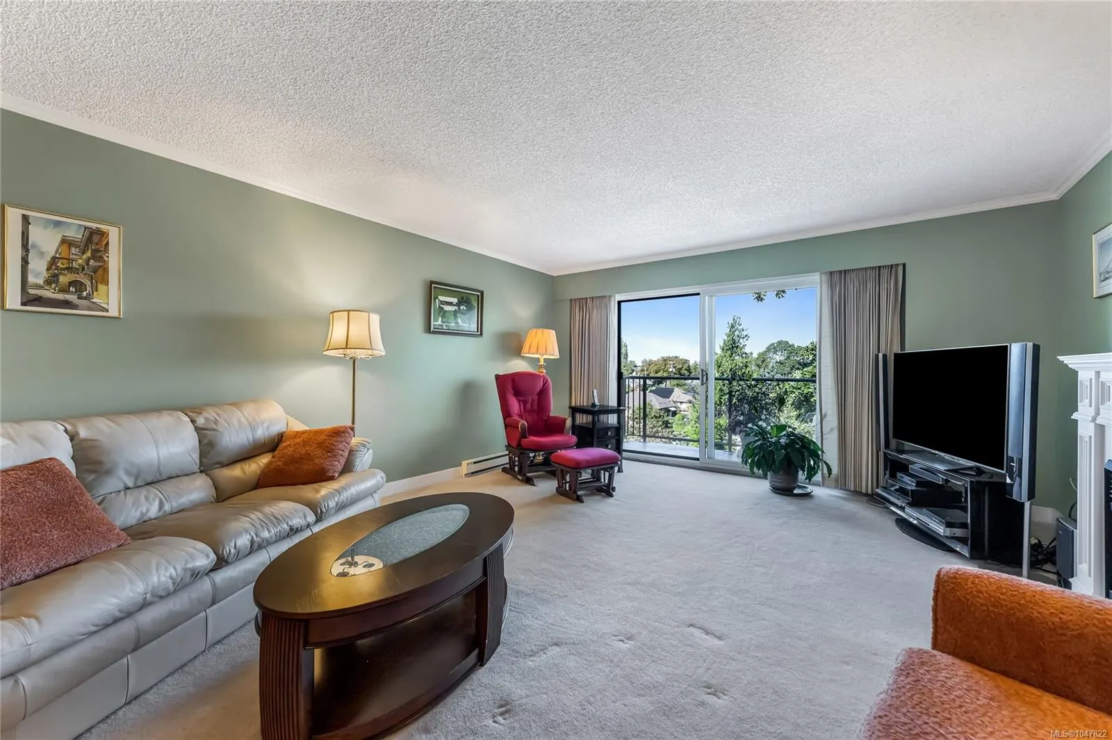 2125 Oak Bay Ave