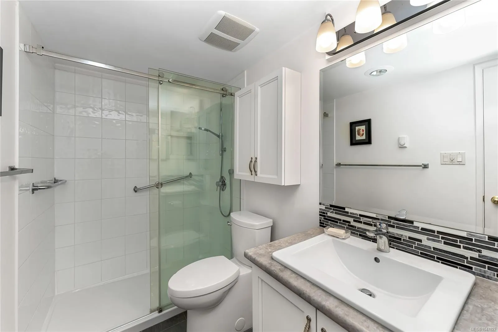 2125 Oak Bay Ave