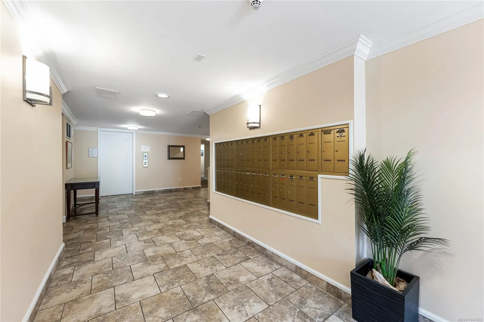 2125 Oak Bay Ave