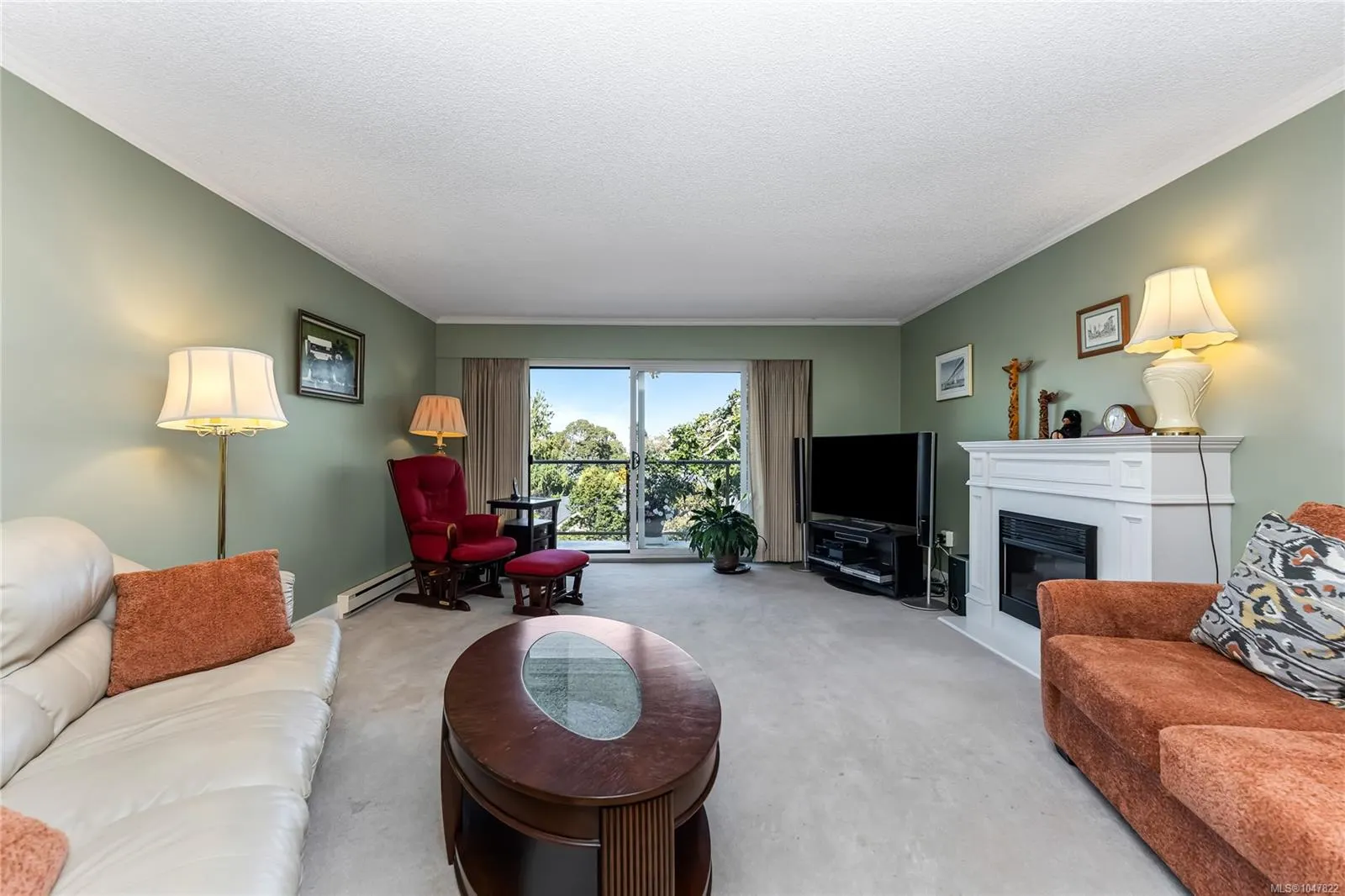 2125 Oak Bay Ave