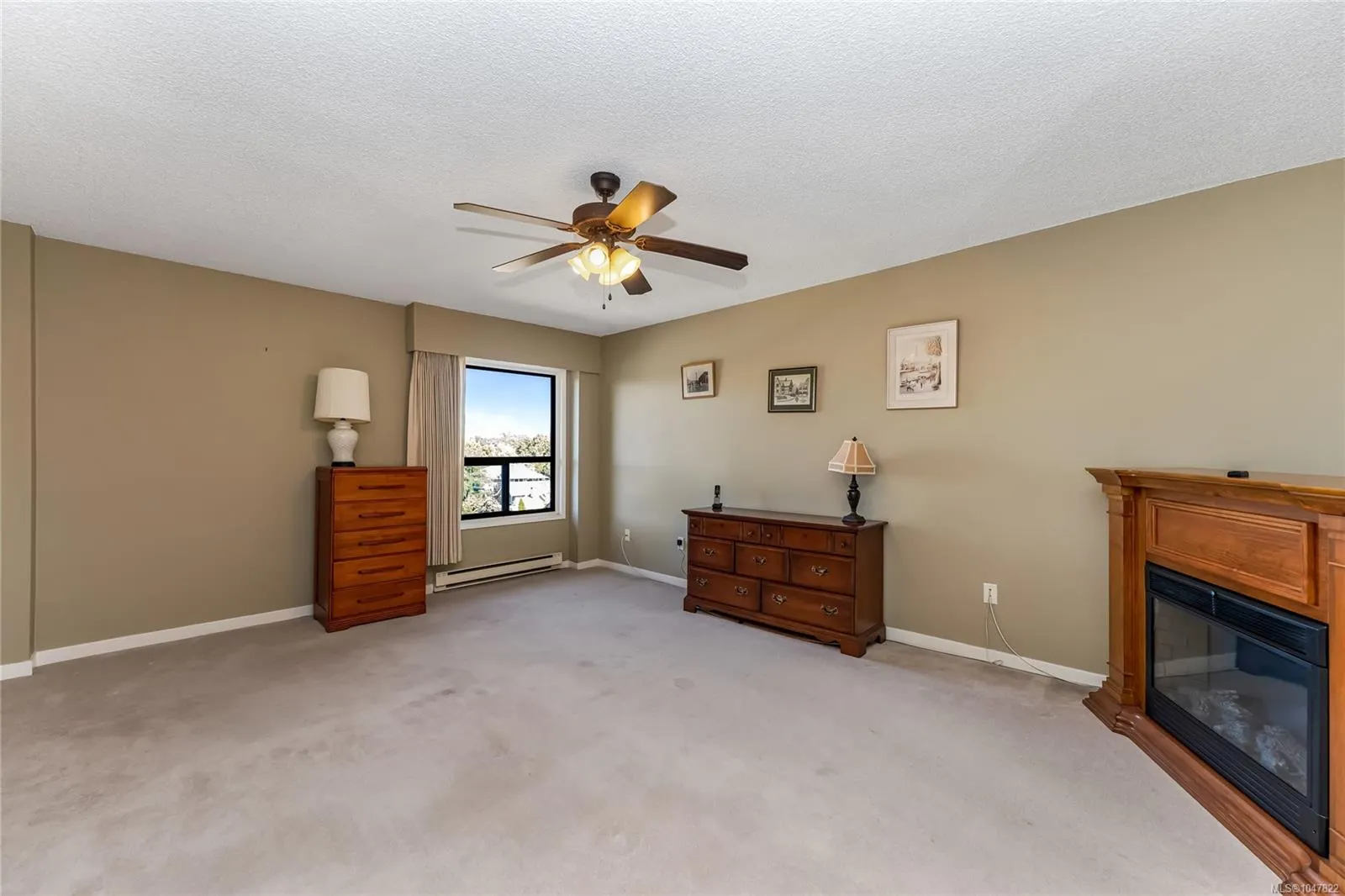 2125 Oak Bay Ave