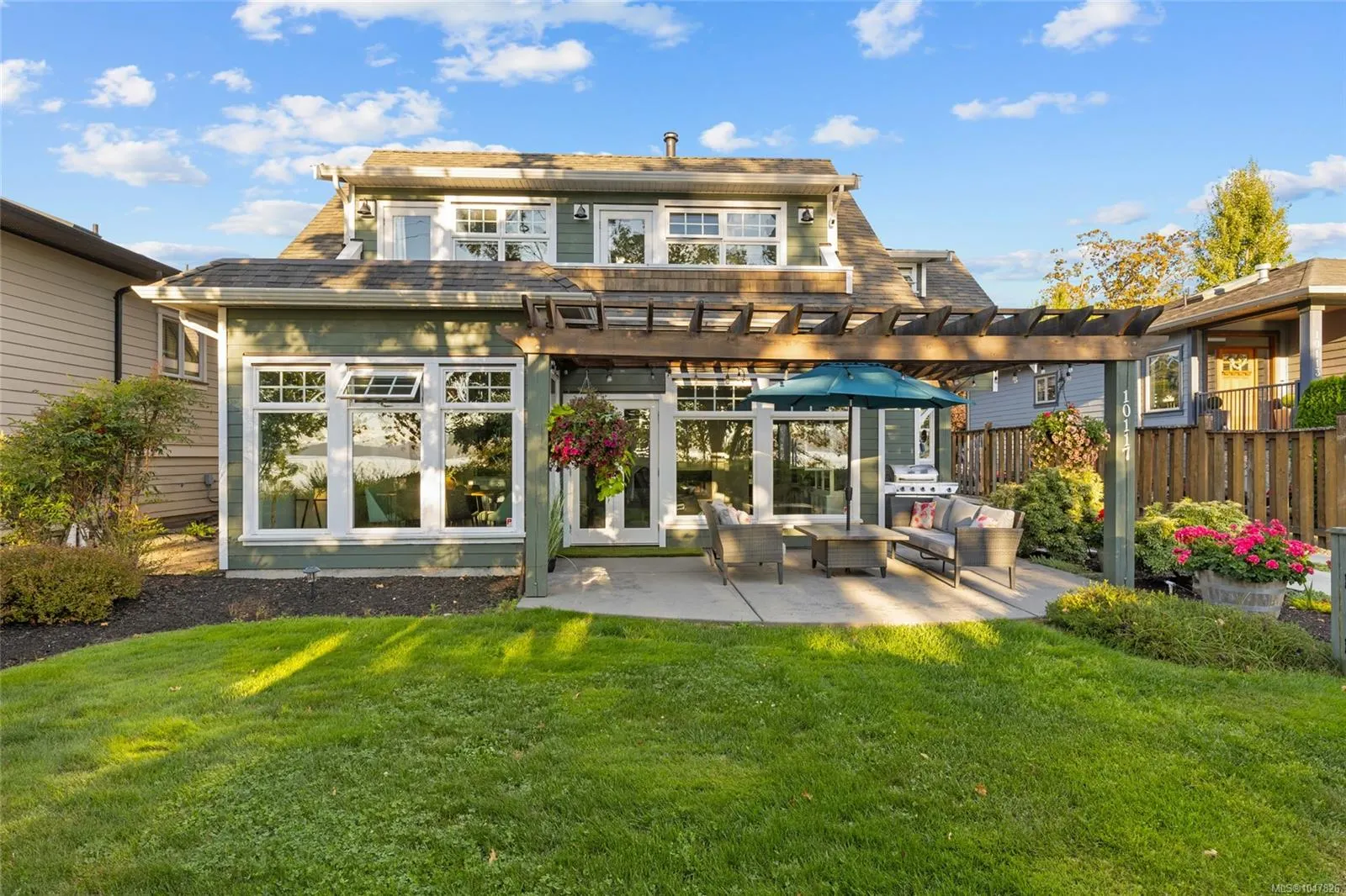 10117 West Saanich Rd
