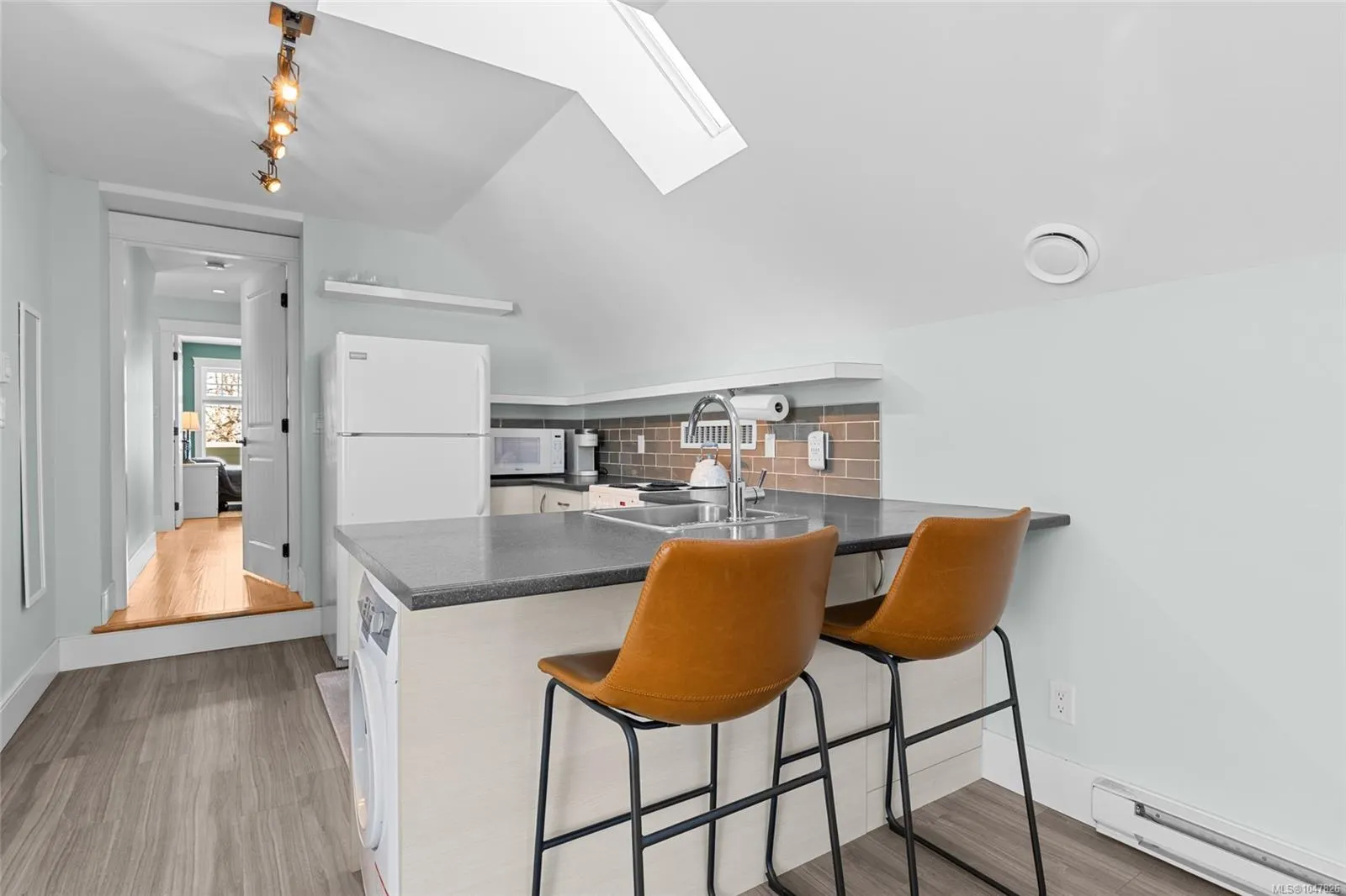 10117 West Saanich Rd