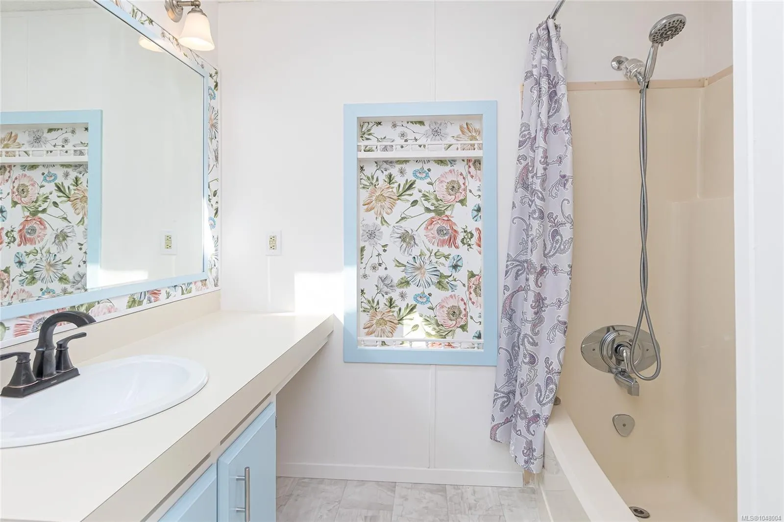 7701 Central Saanich Rd