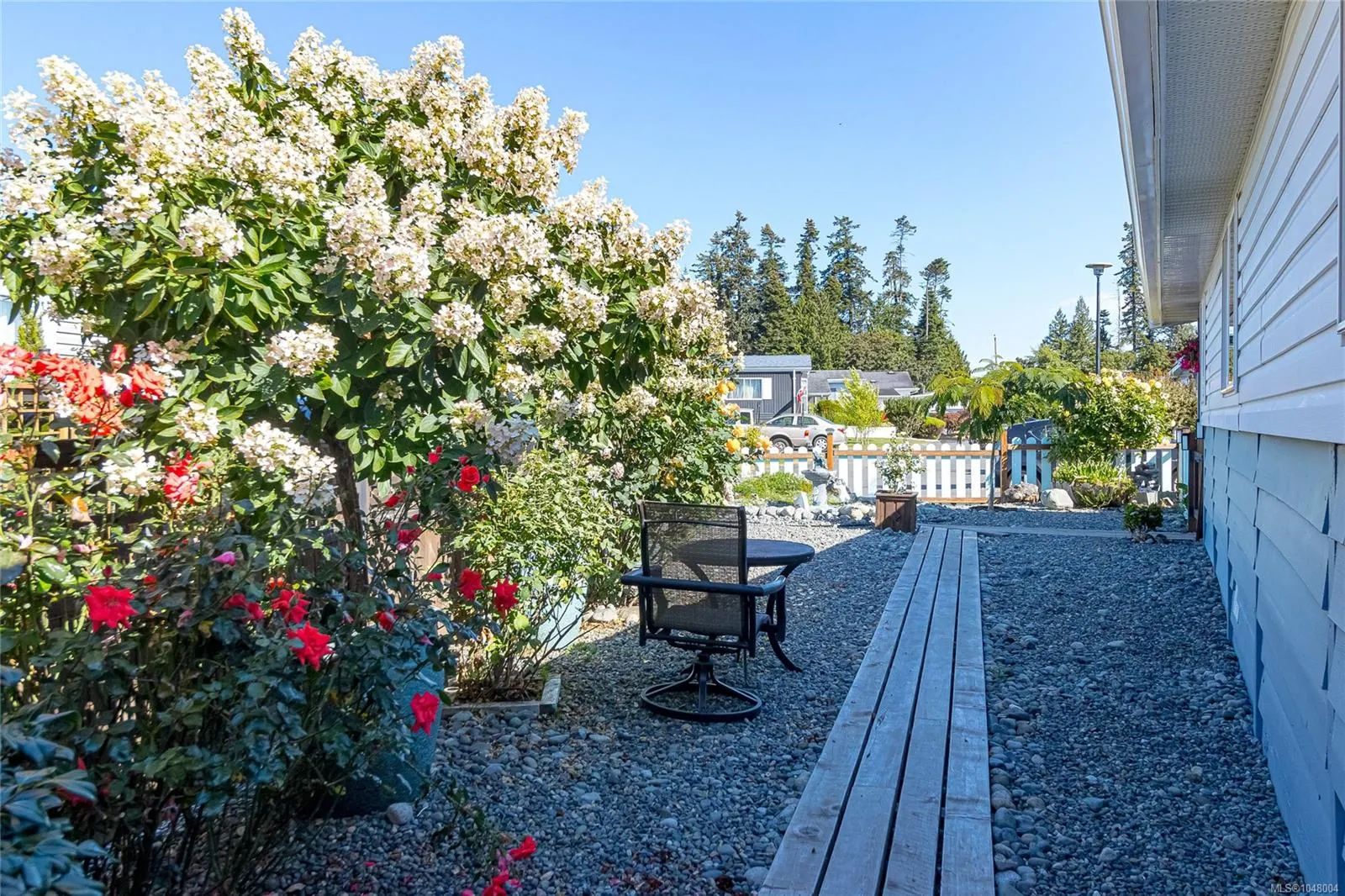 7701 Central Saanich Rd