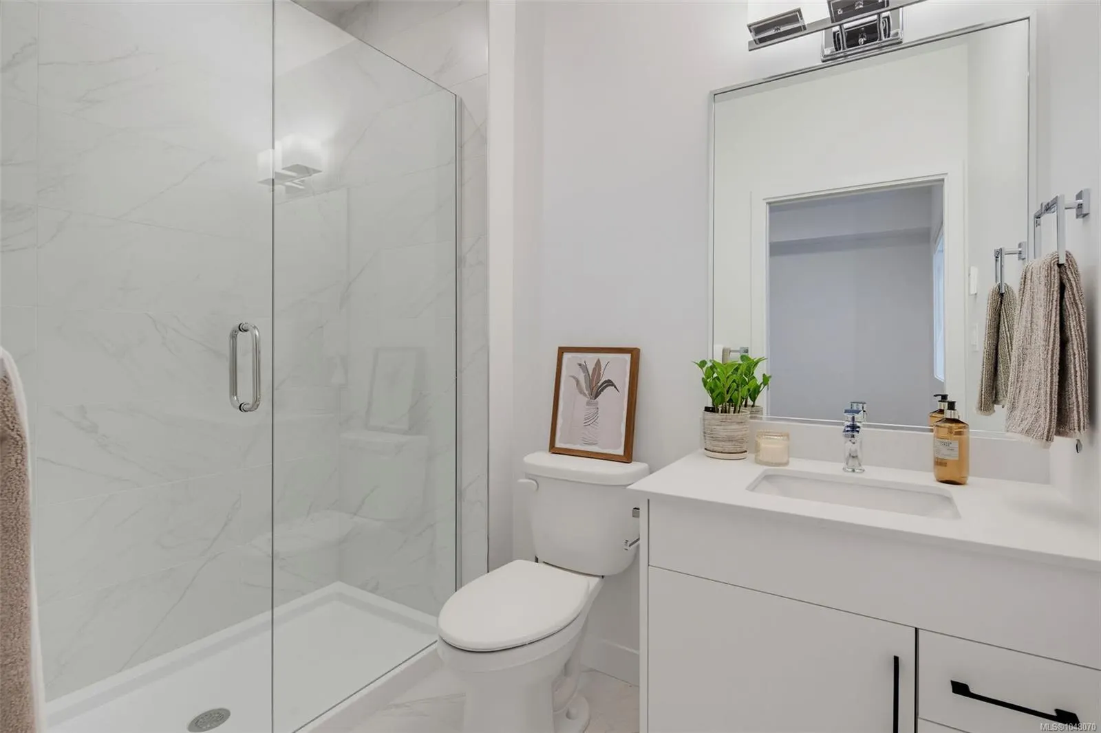 7043 Central Saanich Rd