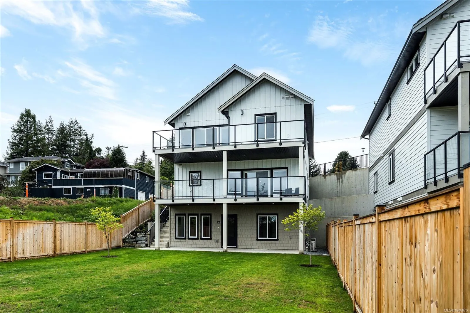 7043 Central Saanich Rd