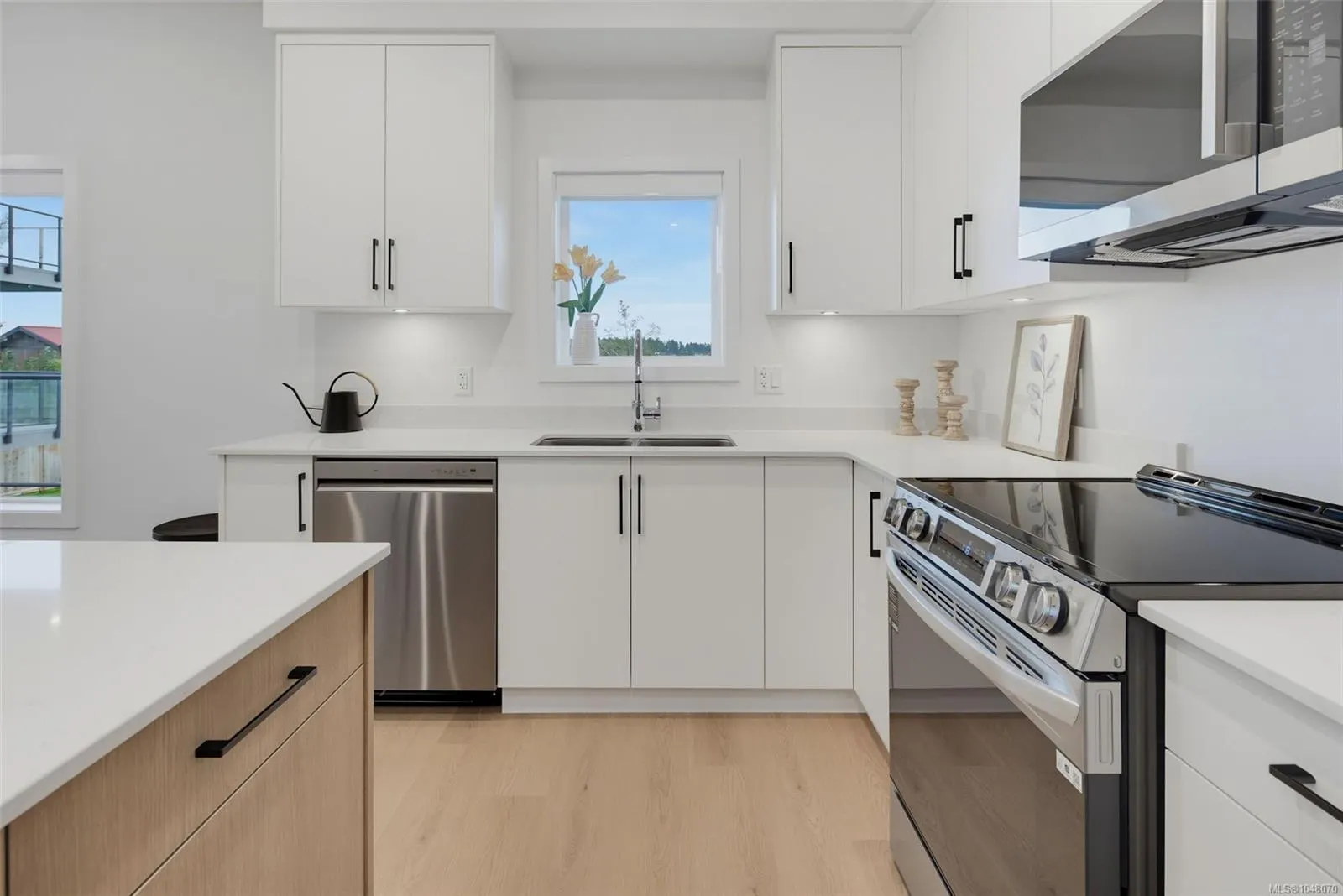 7043 Central Saanich Rd