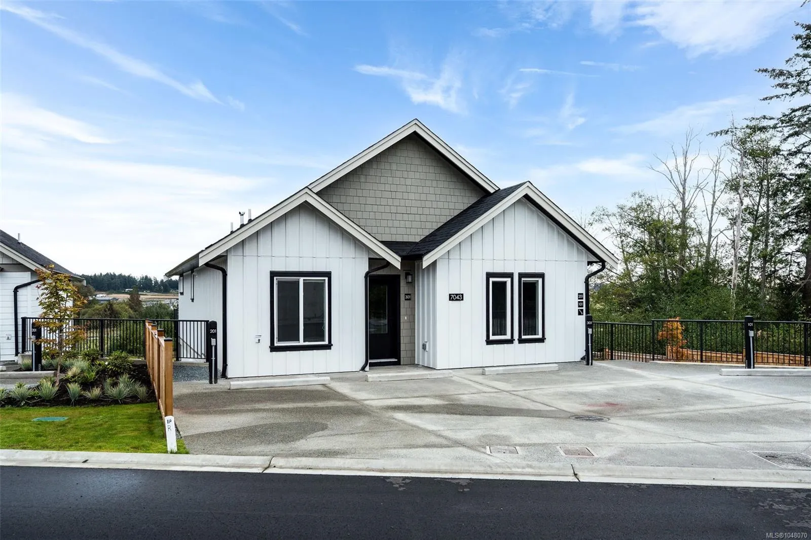 7043 Central Saanich Rd