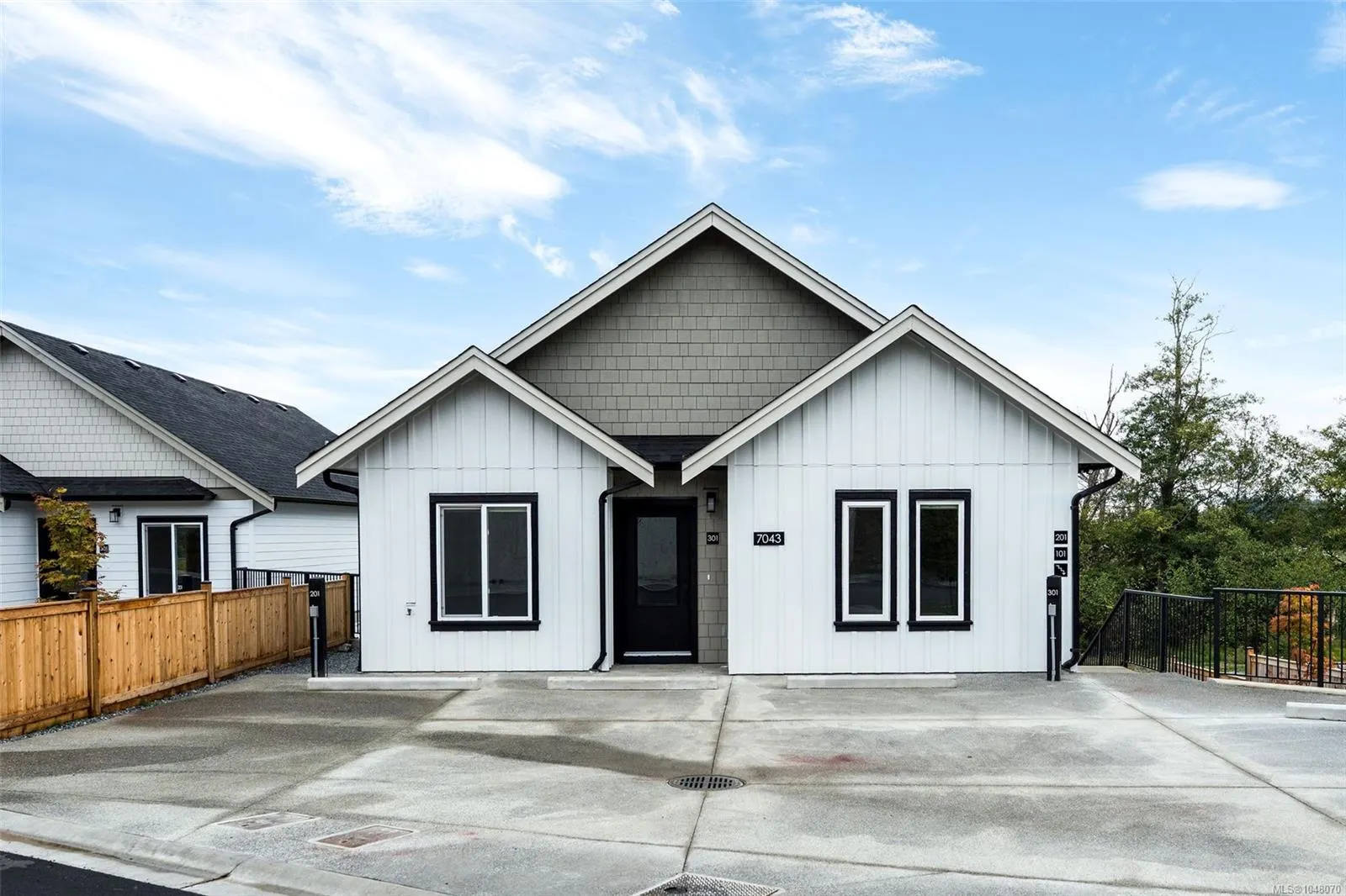 7043 Central Saanich Rd