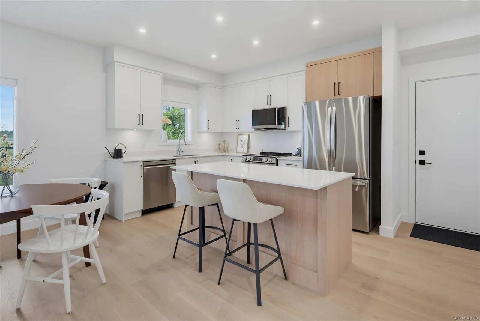 7043 Central Saanich Rd