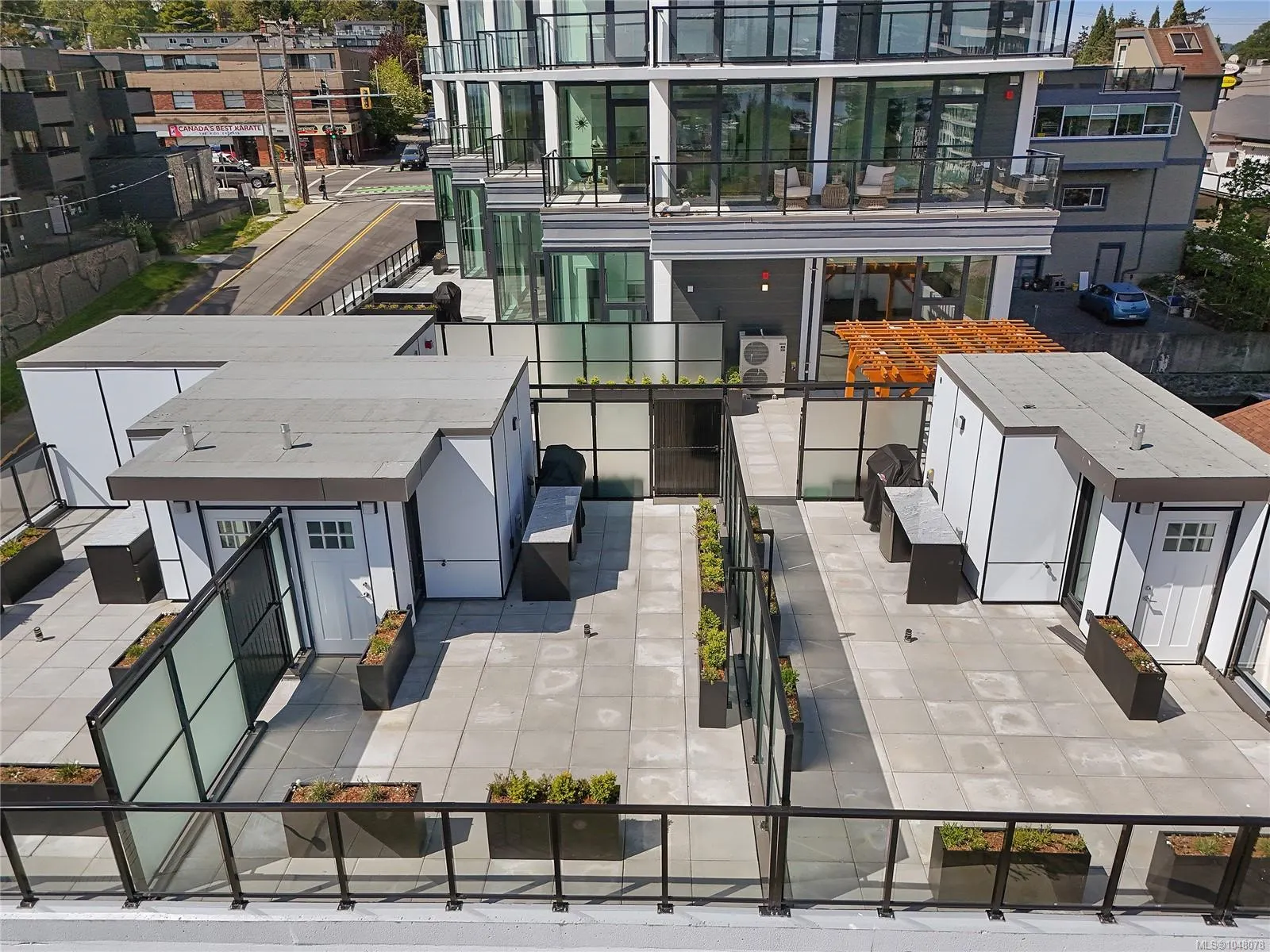 899 Esquimalt Rd