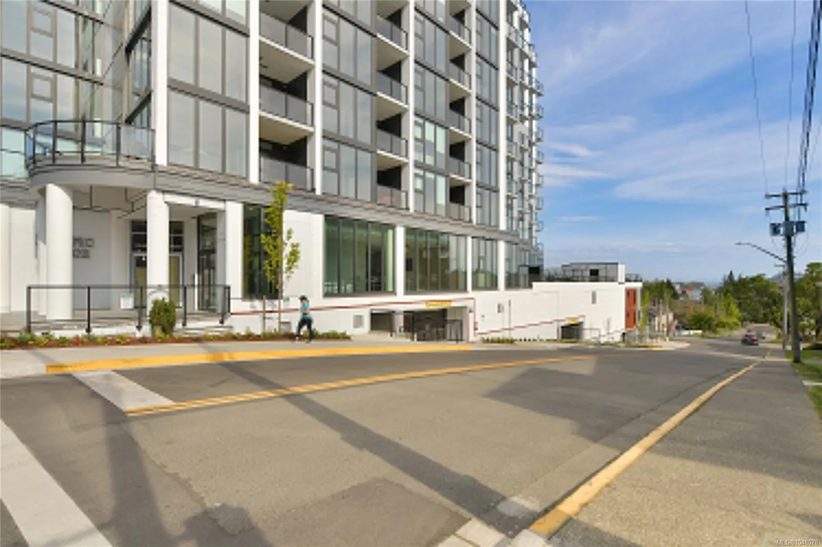 899 Esquimalt Rd