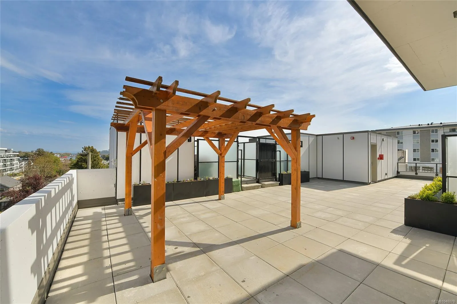 899 Esquimalt Rd