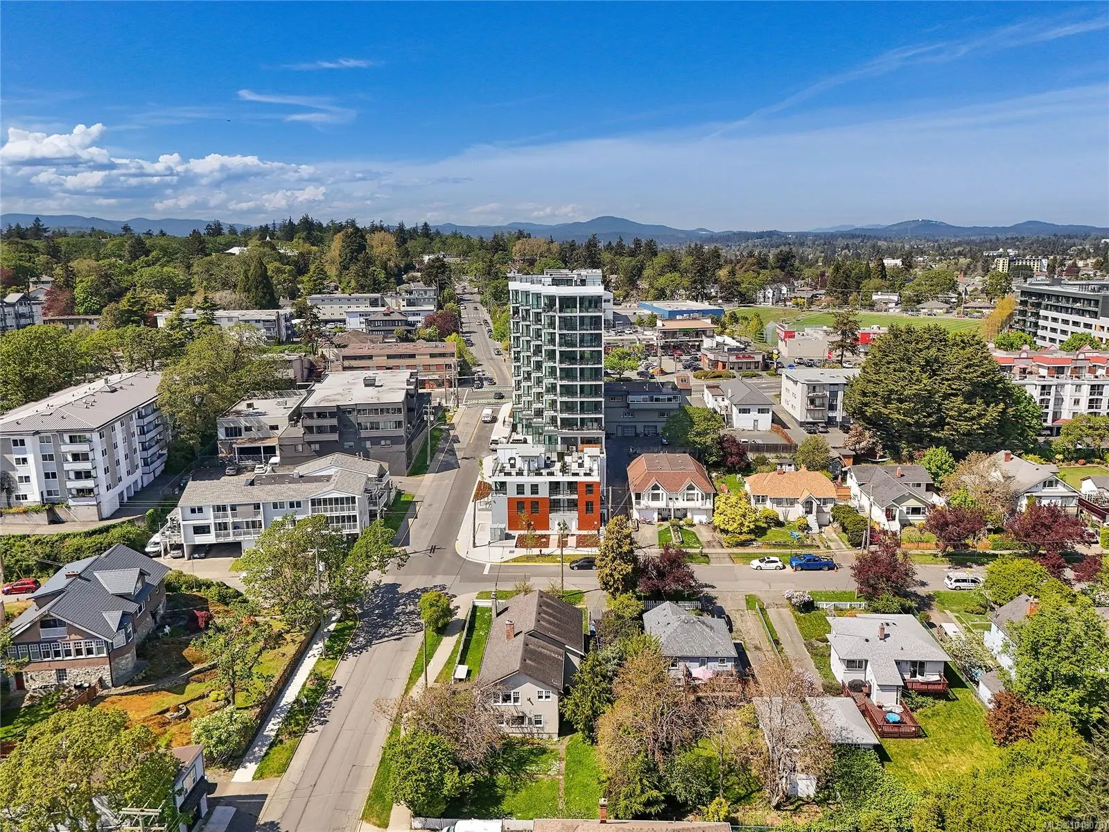 899 Esquimalt Rd