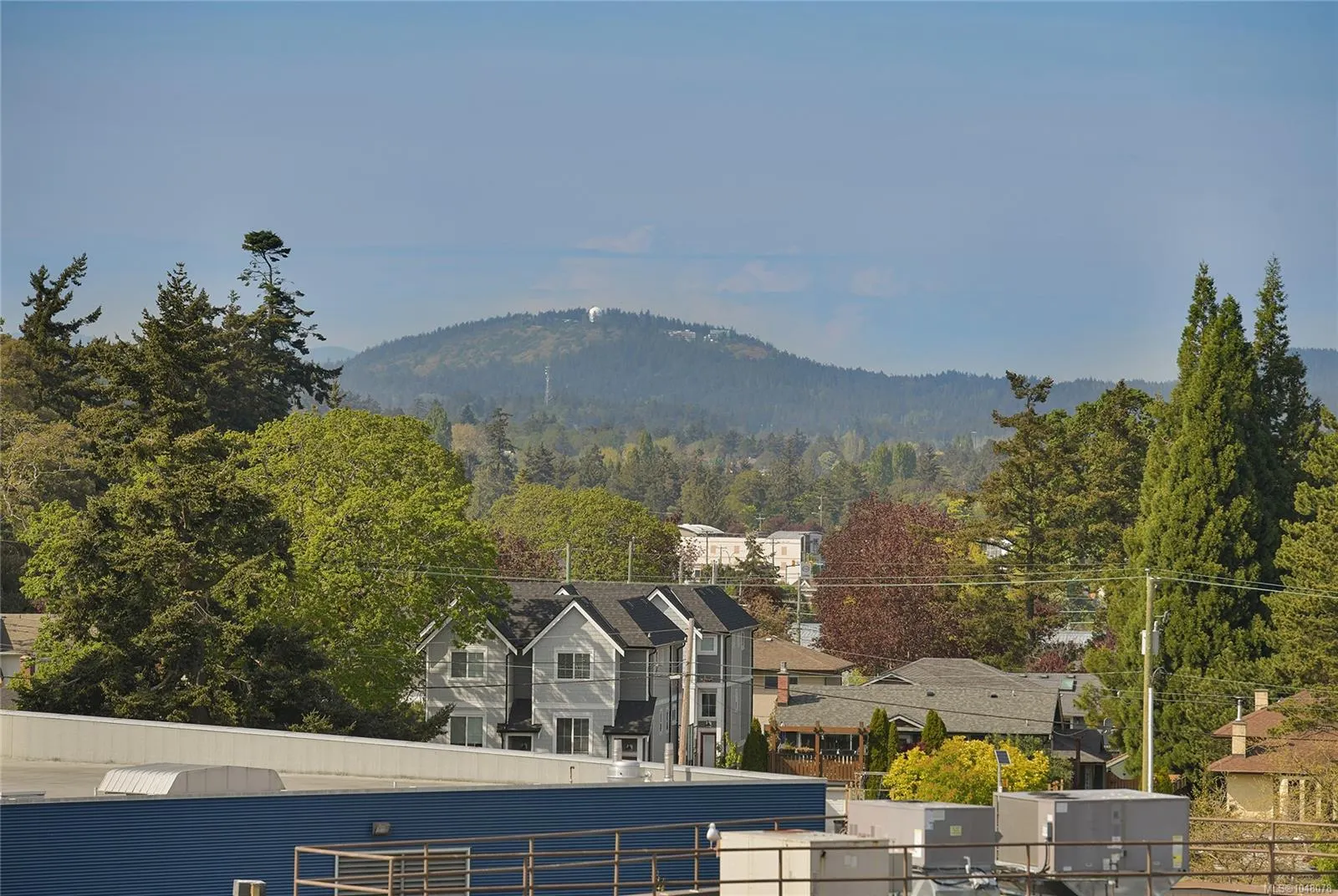 899 Esquimalt Rd
