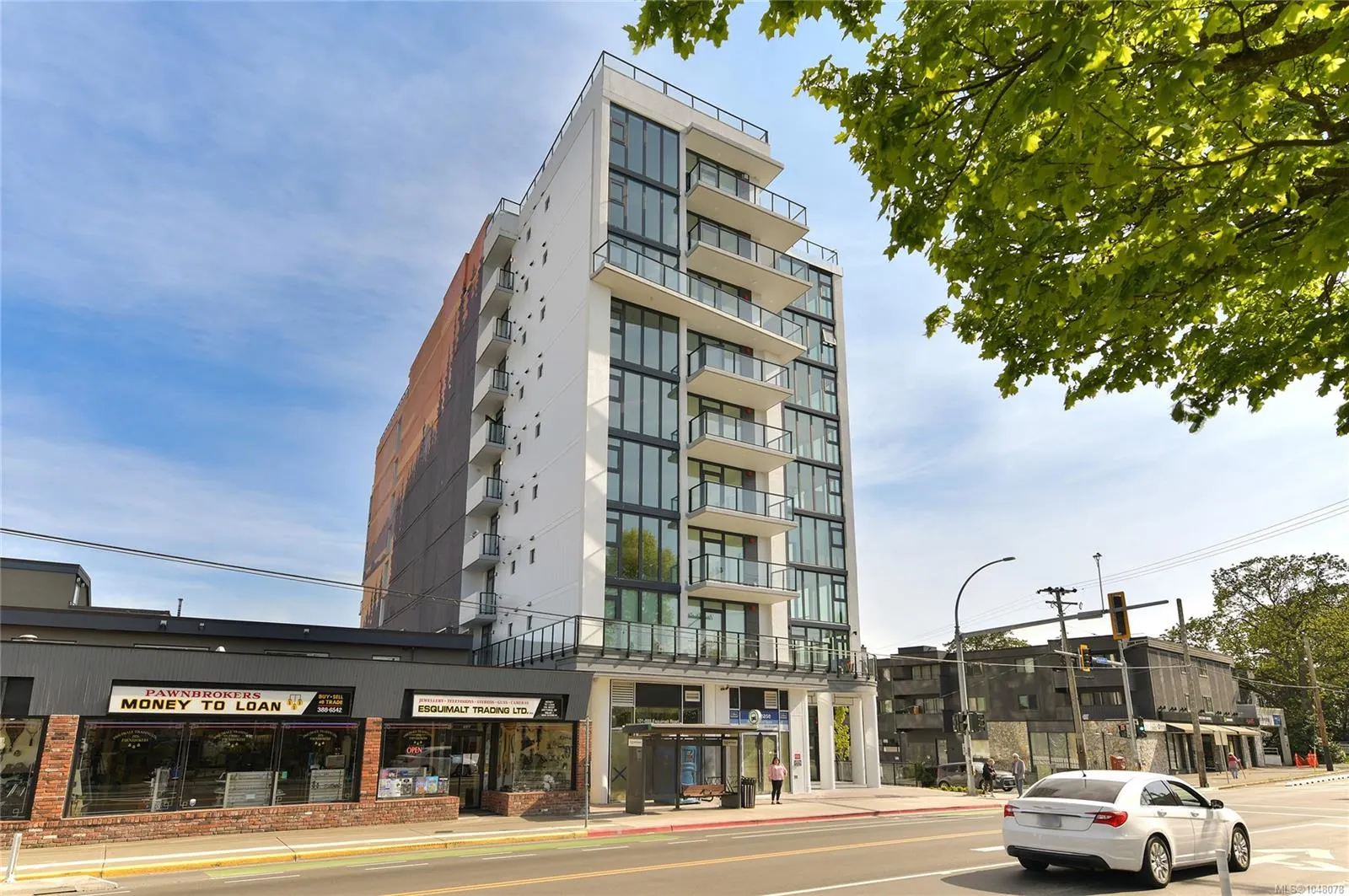 899 Esquimalt Rd