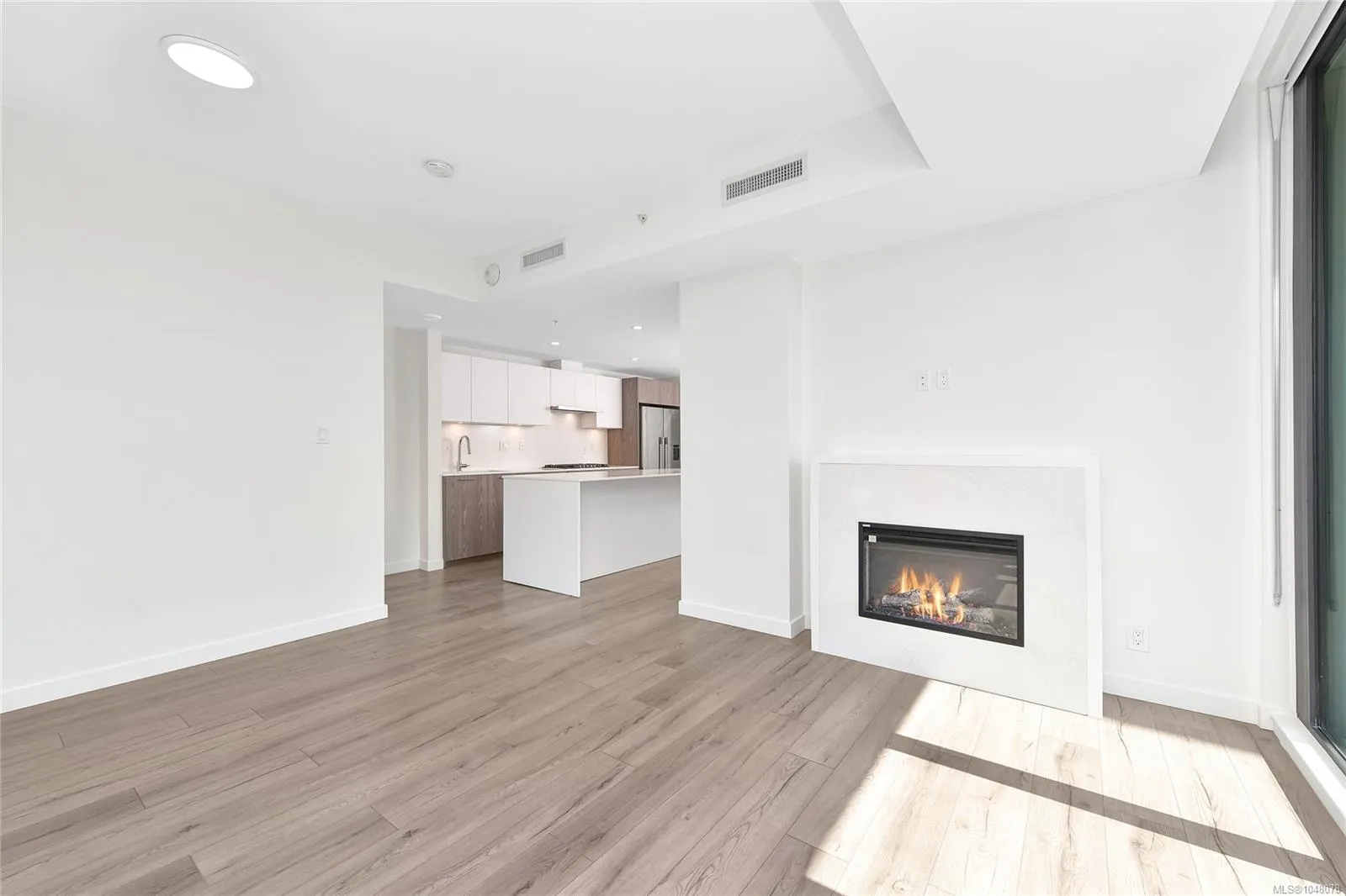 899 Esquimalt Rd