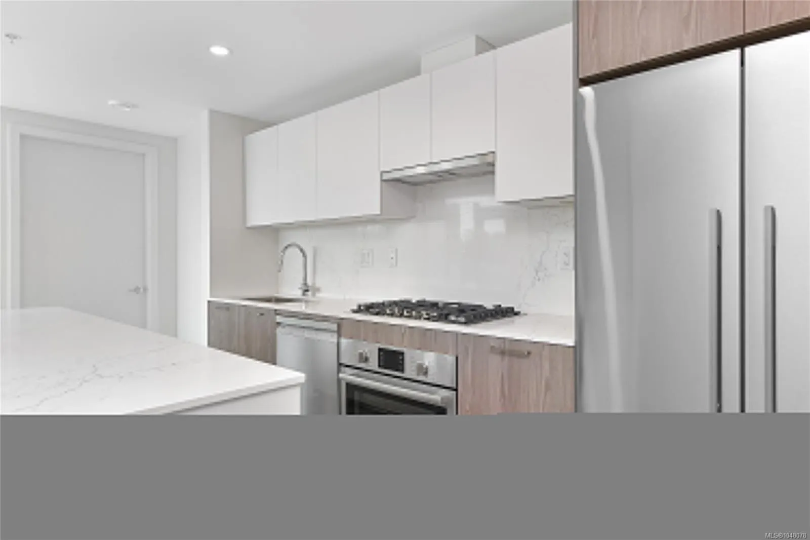 899 Esquimalt Rd