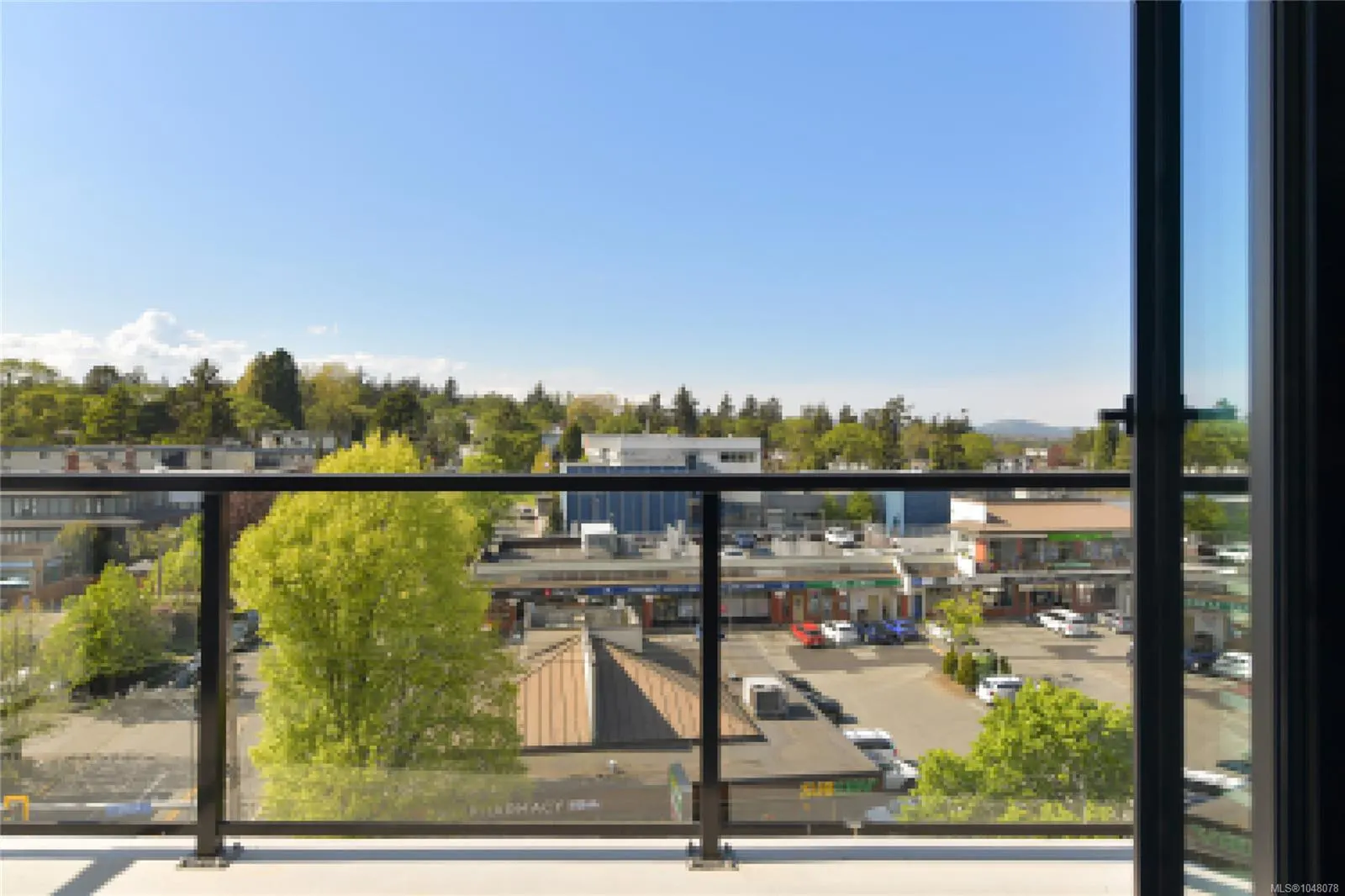 899 Esquimalt Rd