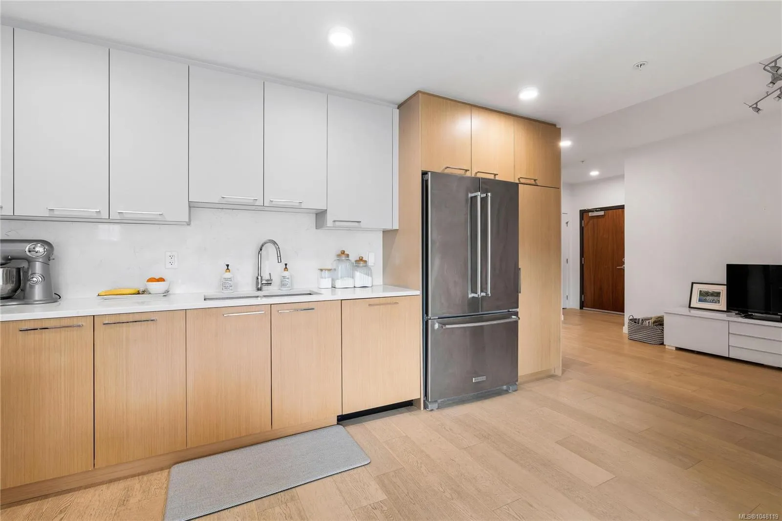 7162 West Saanich Rd