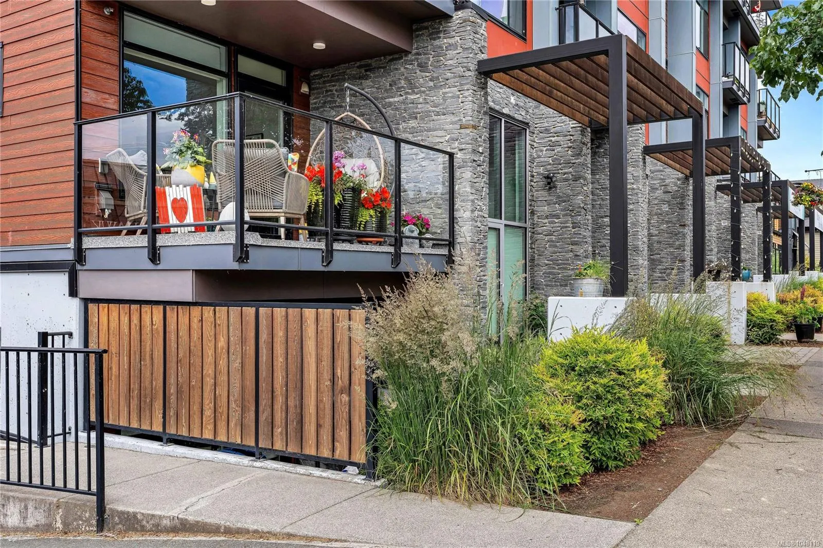 7162 West Saanich Rd