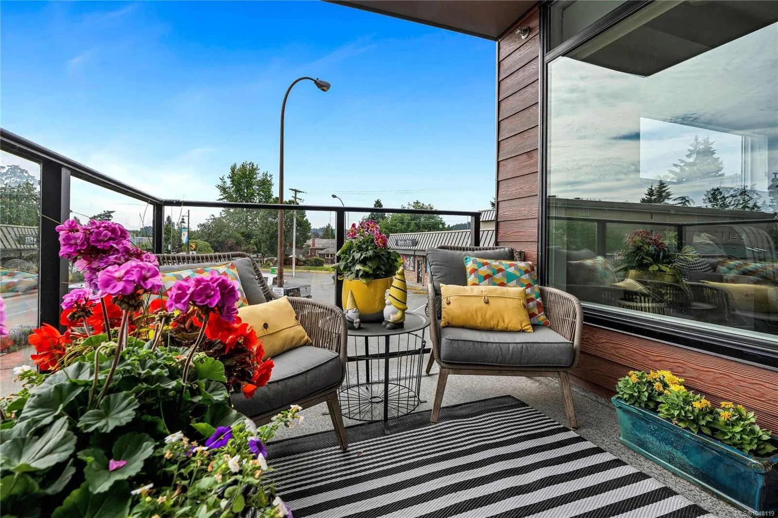 7162 West Saanich Rd