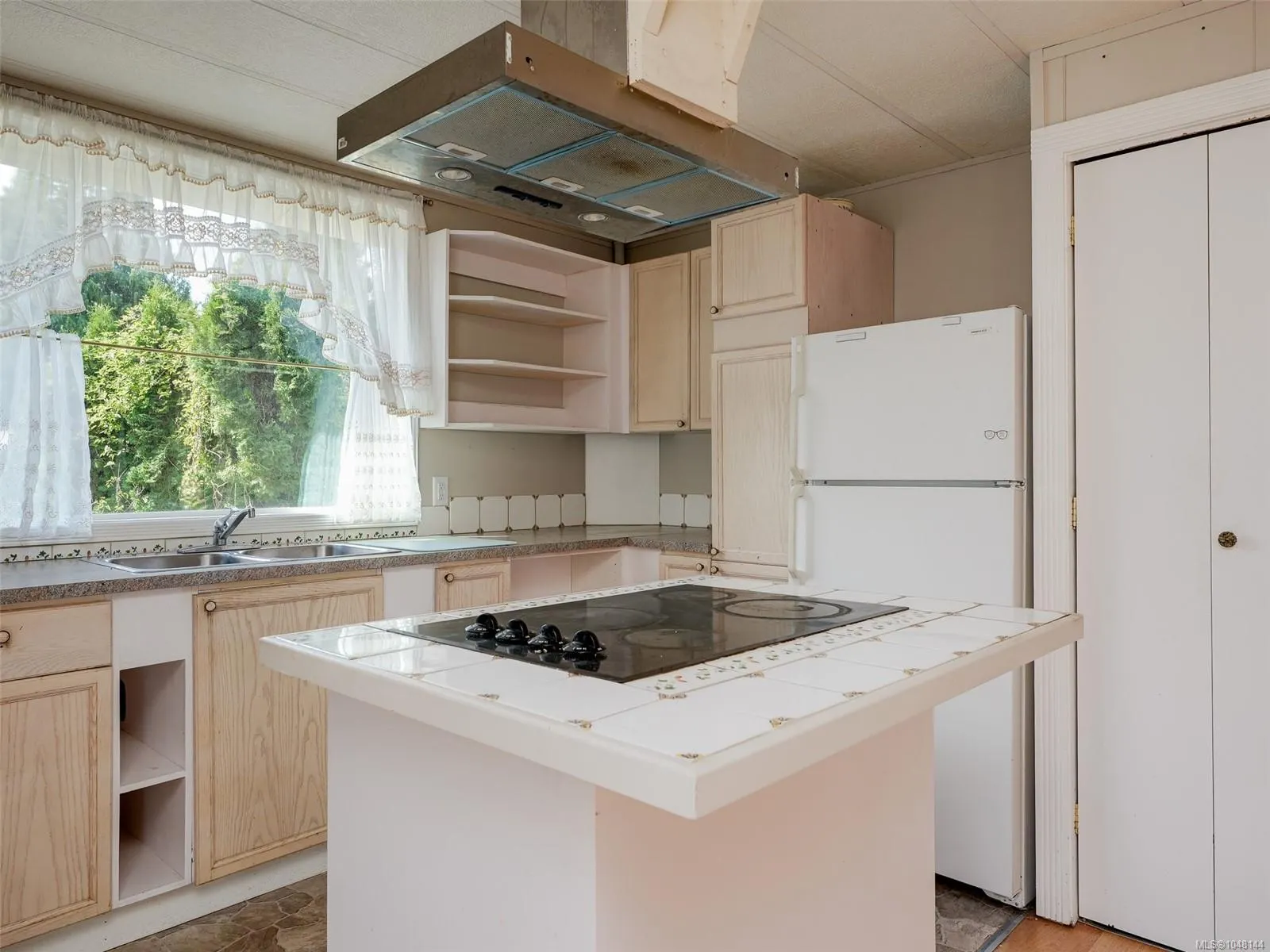 2357 Sooke River Rd