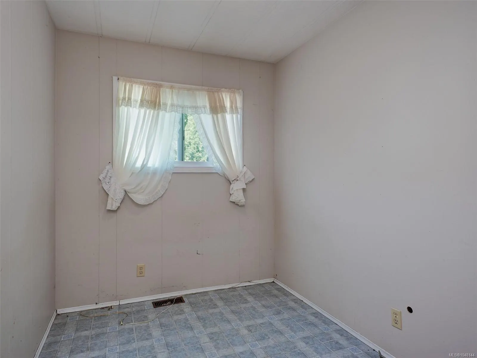 2357 Sooke River Rd