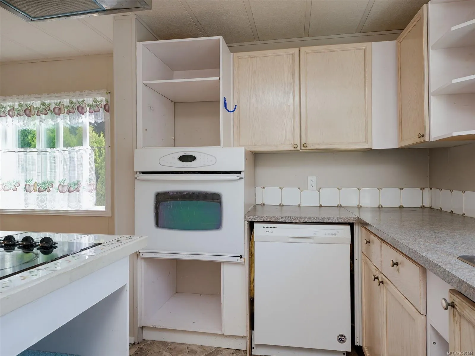 2357 Sooke River Rd